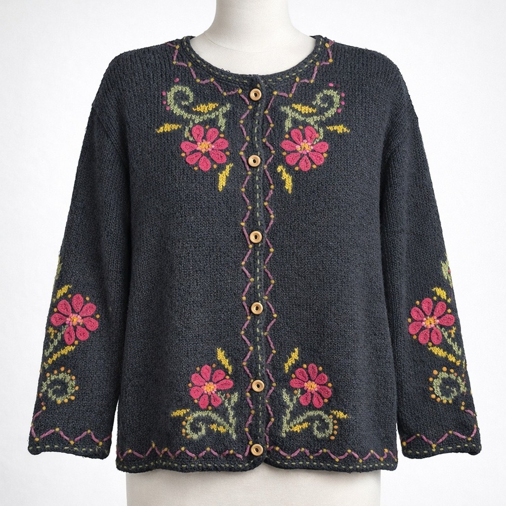 Handmade Floral Button Cardigan Size S‎ Black Cottagecore 3D Granny Teacher 90s